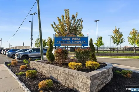 9 Arnold Drive Wood Ridge NJ 07075