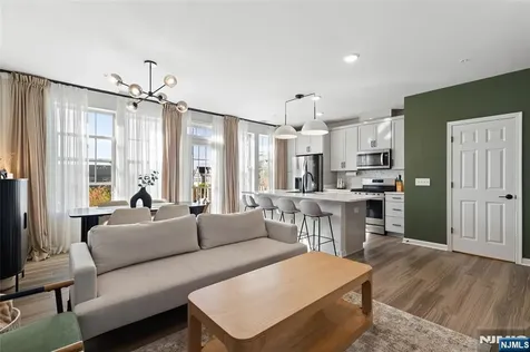 9 Arnold Drive Wood Ridge NJ 07075