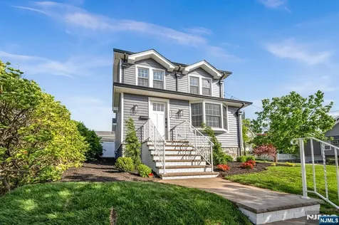 456 Collins Avenue Hasbrouck Heights NJ 07604