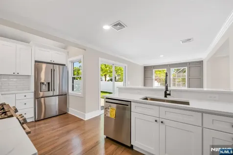 456 Collins Avenue Hasbrouck Heights NJ 07604