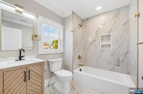 456 Collins Avenue Hasbrouck Heights NJ 07604