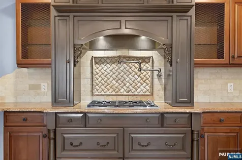 48 Burns Avenue Lodi NJ 07644