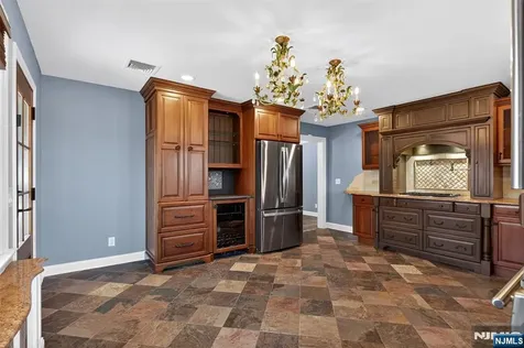 48 Burns Avenue Lodi NJ 07644