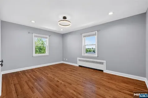 48 Burns Avenue Lodi NJ 07644