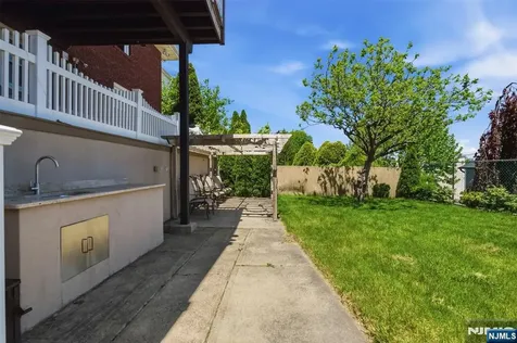 48 Burns Avenue Lodi NJ 07644