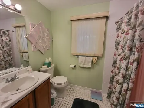 2 Grand Avenue Hawthorne NJ 07506