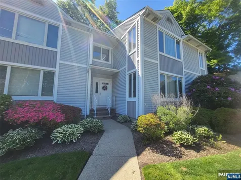 2 Grand Avenue Hawthorne NJ 07506