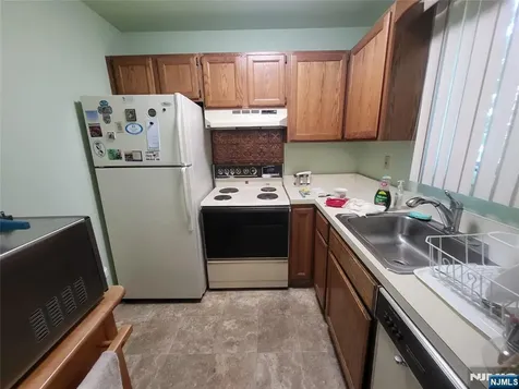 2 Grand Avenue Hawthorne NJ 07506