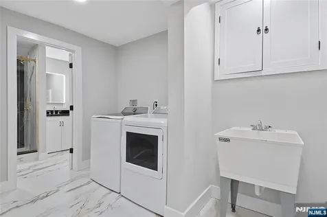 16 Old Short Hills Road Millburn NJ 07041