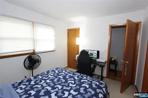 34 North Street Elmwood Park NJ 07407