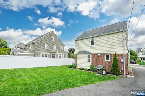 384 Essex Avenue Bloomfield NJ 07003
