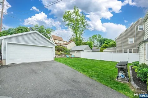 384 Essex Avenue Bloomfield NJ 07003
