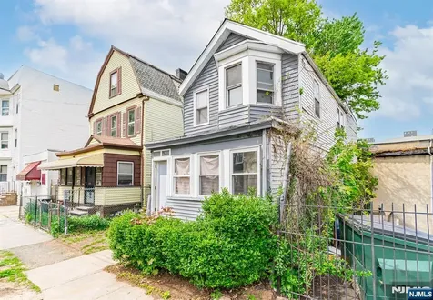 11 Sunset Avenue Newark NJ 07106