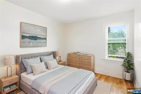 11 Sunset Avenue Newark NJ 07106
