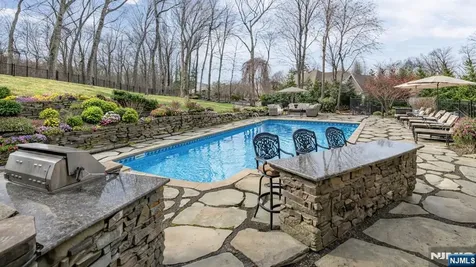 4 Michele Court Wayne NJ 07470