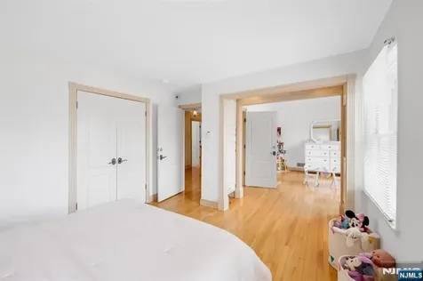 4 Michele Court Wayne NJ 07470
