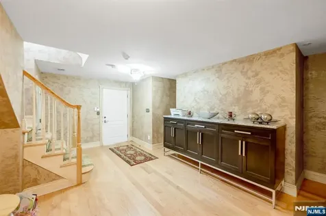 4 Michele Court Wayne NJ 07470