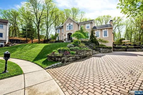 4 Michele Court Wayne NJ 07470