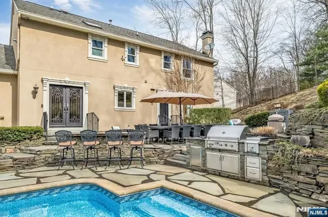 4 Michele Court Wayne NJ 07470