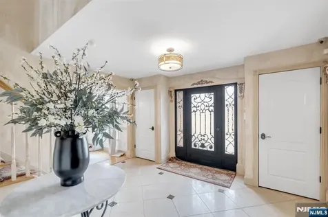 4 Michele Court Wayne NJ 07470
