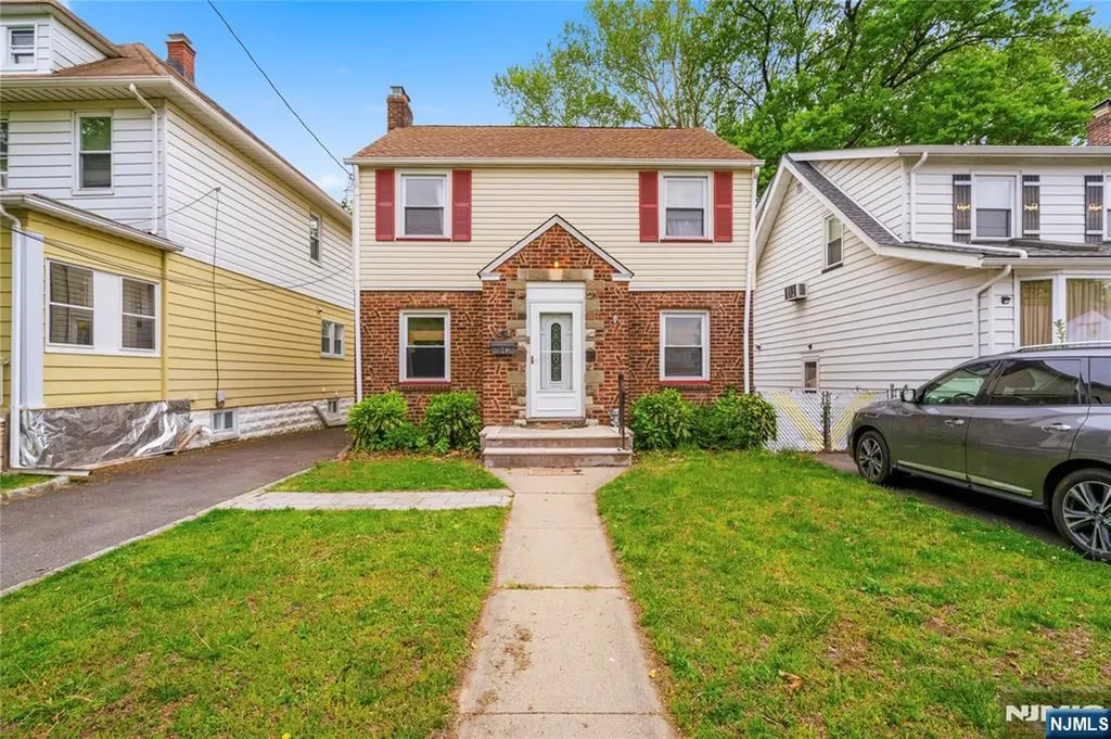 43 Smallwood Avenue Belleville NJ 07109