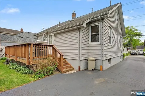 287 Madison Avenue New Milford NJ 07646
