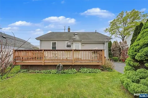 287 Madison Avenue New Milford NJ 07646