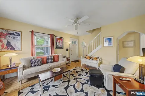 287 Madison Avenue New Milford NJ 07646