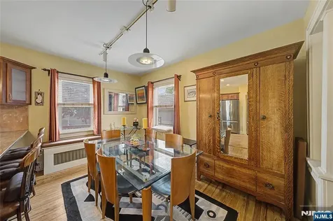 287 Madison Avenue New Milford NJ 07646