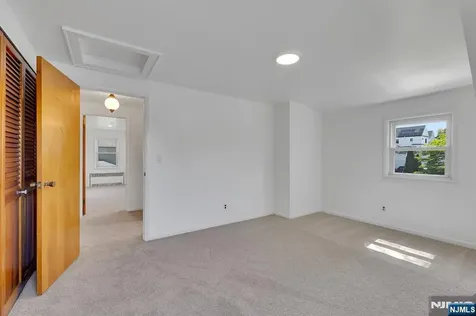 287 Jackson Avenue Rutherford NJ 07070