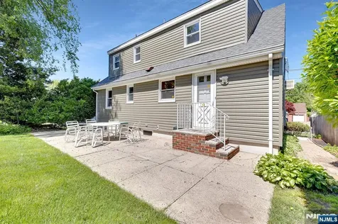 287 Jackson Avenue Rutherford NJ 07070