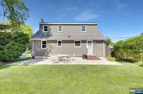 287 Jackson Avenue Rutherford NJ 07070