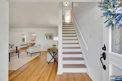 287 Jackson Avenue Rutherford NJ 07070