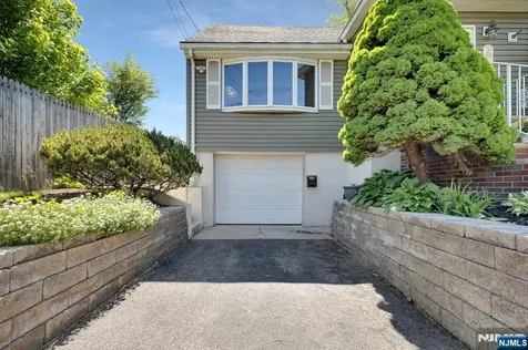 287 Jackson Avenue Rutherford NJ 07070