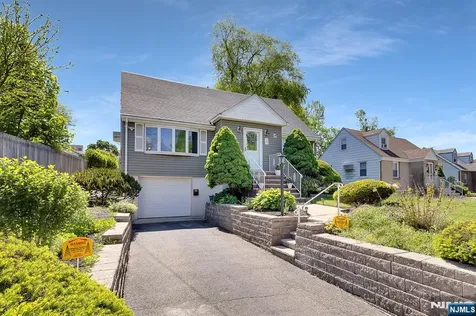 287 Jackson Avenue Rutherford NJ 07070