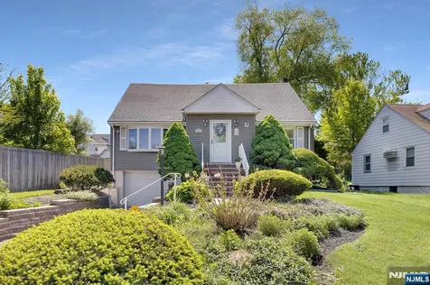 287 Jackson Avenue Rutherford NJ 07070