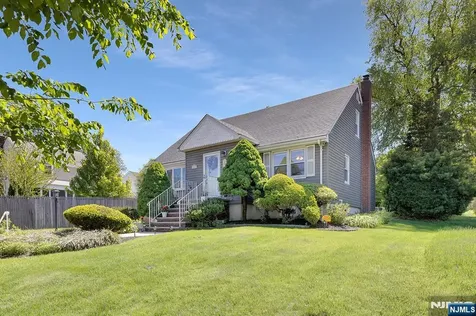 287 Jackson Avenue Rutherford NJ 07070