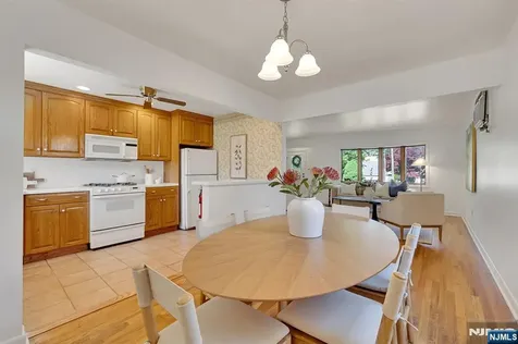 287 Jackson Avenue Rutherford NJ 07070