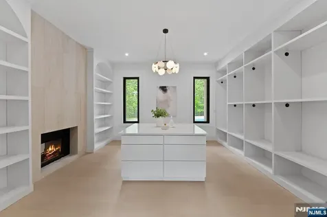 809 Shore Drive Kinnelon Borough NJ 07405