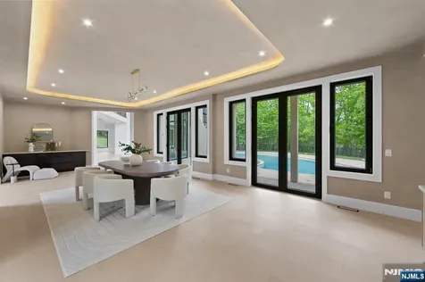 809 Shore Drive Kinnelon Borough NJ 07405