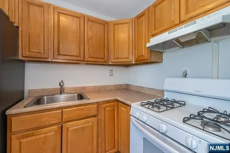 285 Aycrigg Avenue Passaic NJ 07055
