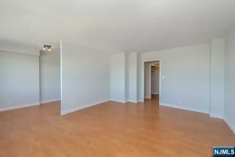285 Aycrigg Avenue Passaic NJ 07055