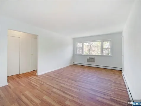 365 Bloomfield Avenue Verona NJ 07044