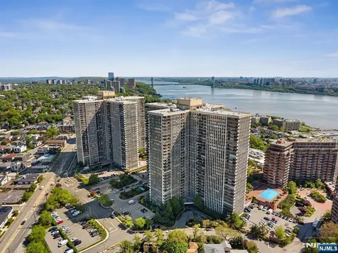 200 Winston Cliffside Park NJ 07010