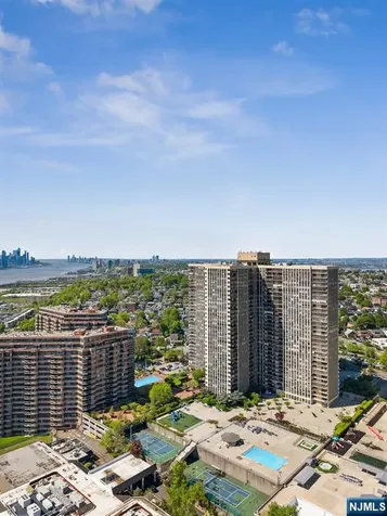 200 Winston Cliffside Park NJ 07010