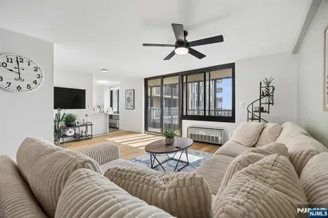 200 Winston Cliffside Park NJ 07010