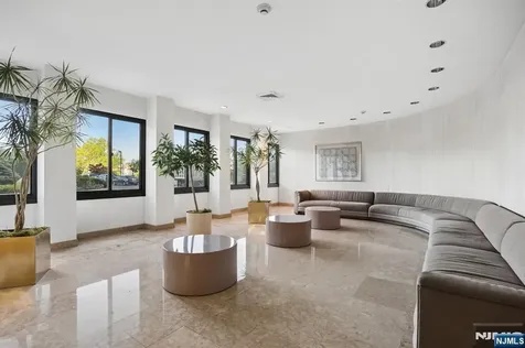 200 Winston Cliffside Park NJ 07010