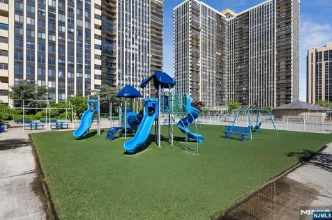 200 Winston Cliffside Park NJ 07010