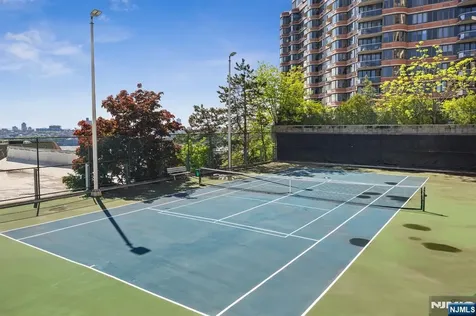 200 Winston Cliffside Park NJ 07010