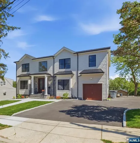 25 Mayfair Place Clifton NJ 07013